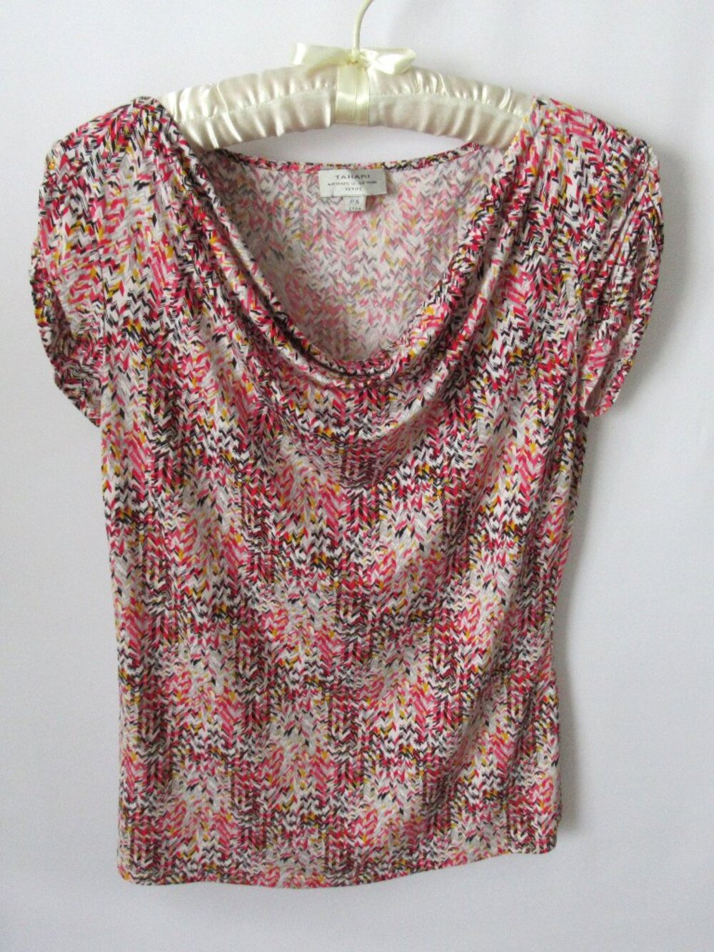 Tahari pink black geo drape neck short sleeve stretch top *Sz PS*